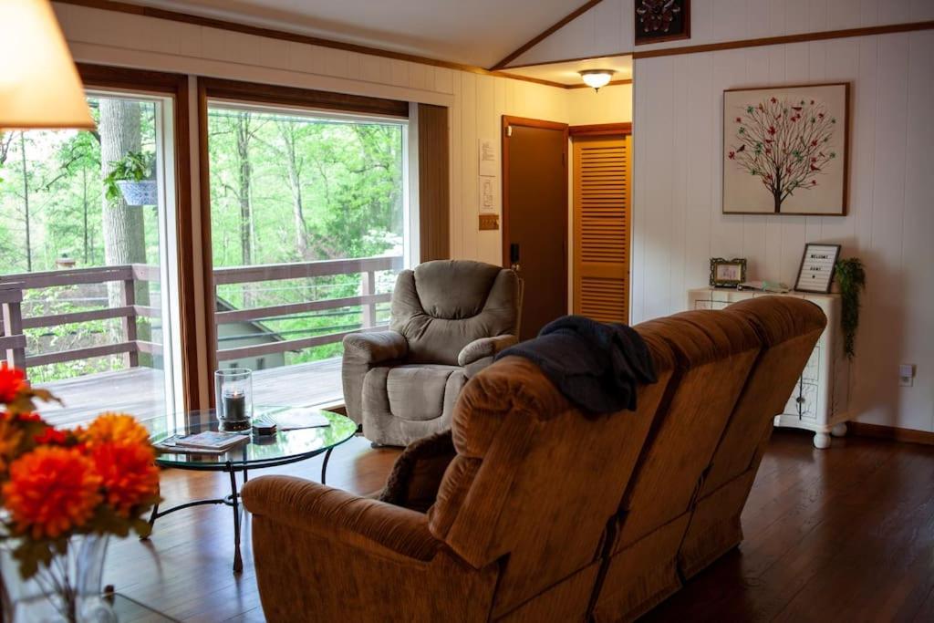 Modern Cabin With Hot Tub Grill Lake Beach Wineries Hiking Fishing And Hershey Park Family And Pet Friendly Superhosts On Ab&B Mount Gretna Kültér fotó