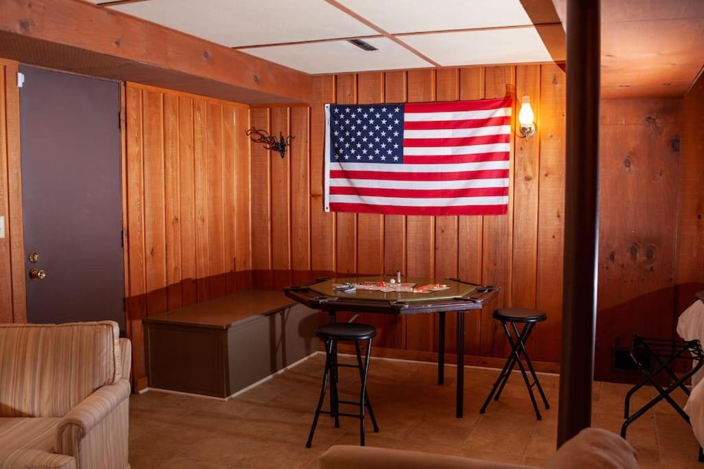 Modern Cabin With Hot Tub Grill Lake Beach Wineries Hiking Fishing And Hershey Park Family And Pet Friendly Superhosts On Ab&B Mount Gretna Kültér fotó